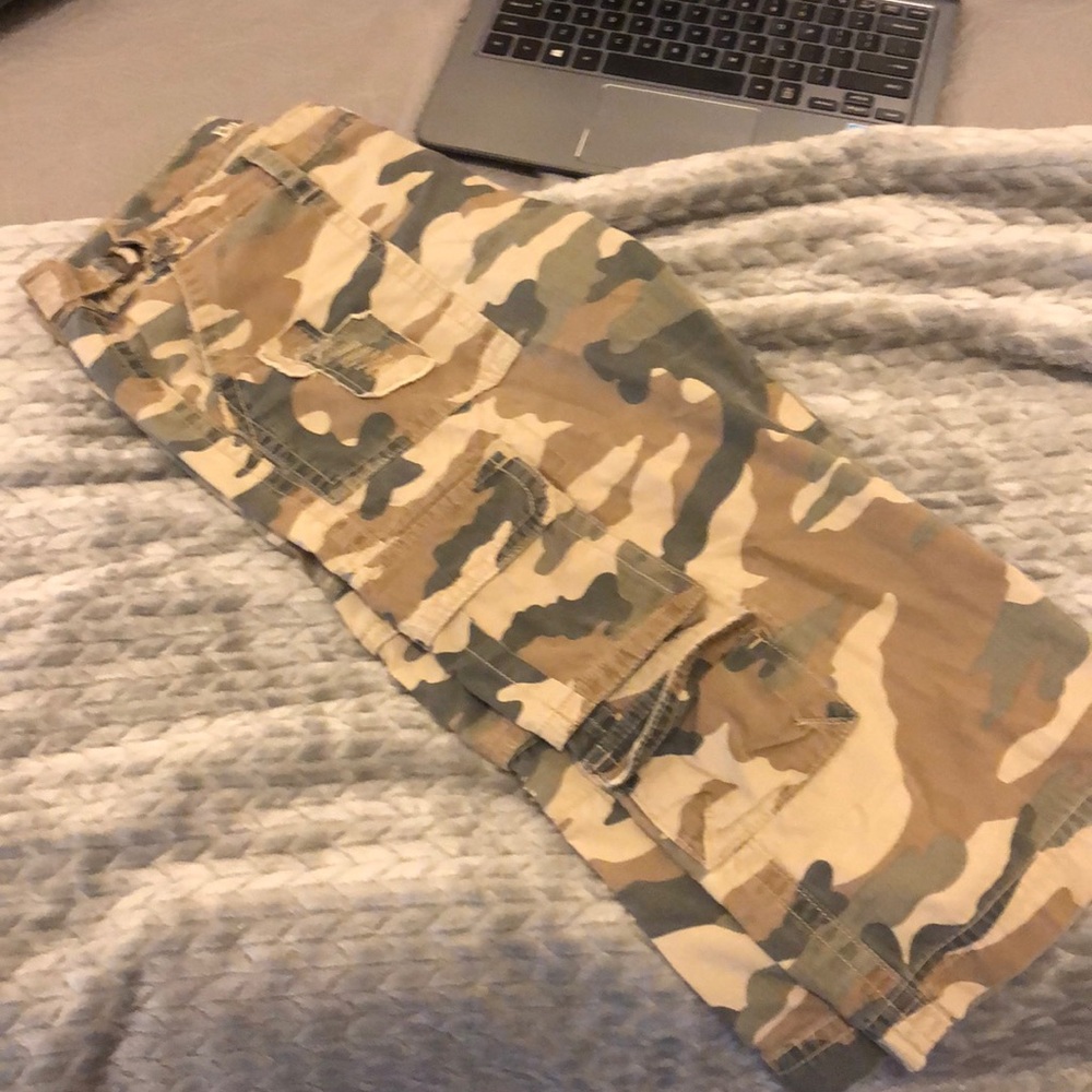 Camo Capris